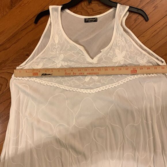 Feelings Free Size white freeflow dress asymmetrical w/cheesecloth like material - Picture 7 of 10